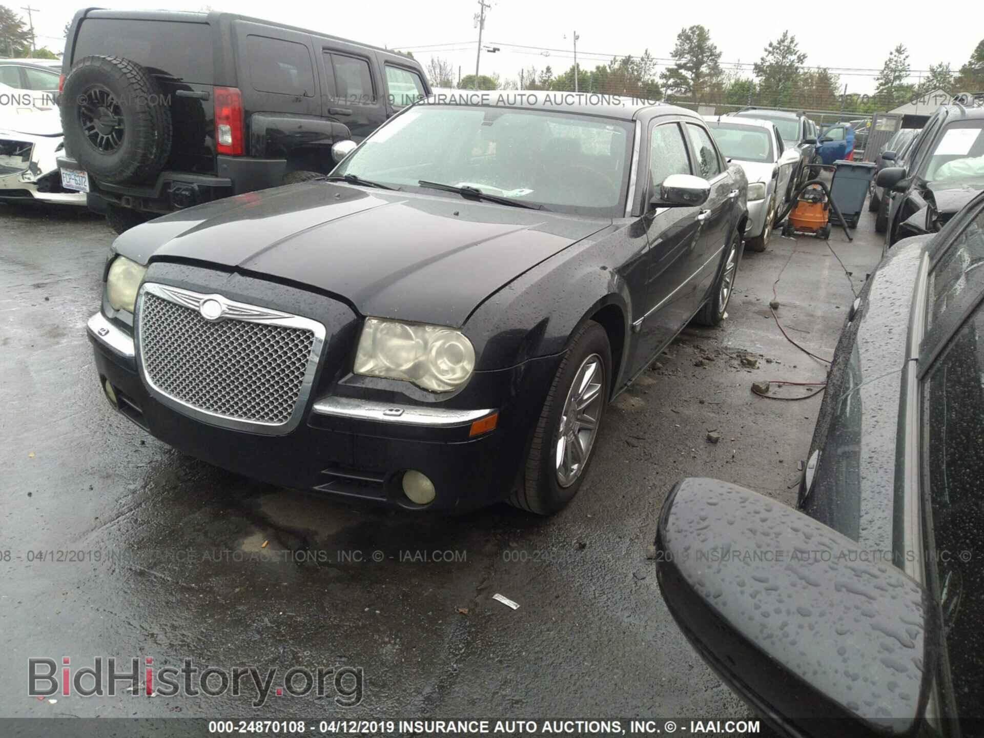 2005 CHRYSLER 300C - VIN: 2C3JA63H45H674195 - Фото 2