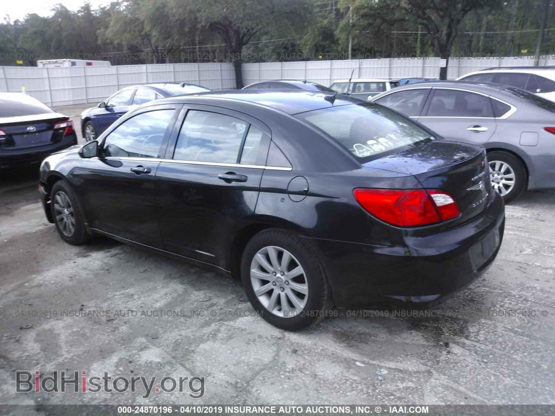 2010 CHRYSLER SEBRING - VIN: 1C3CC5FB2AN162828 - Фото 3