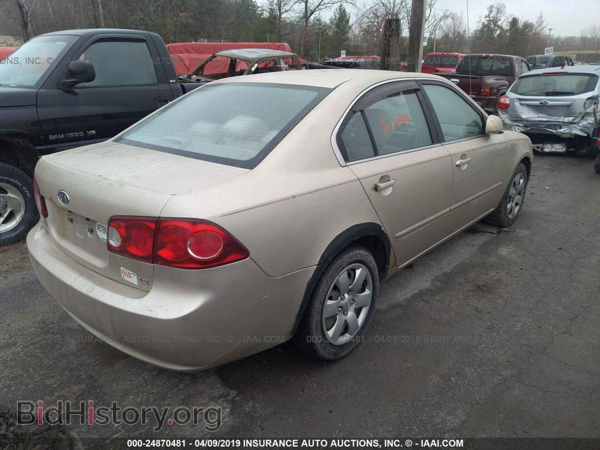 2006 KIA OPTIMA - VIN: KNAGE123965075172 - Фото 4
