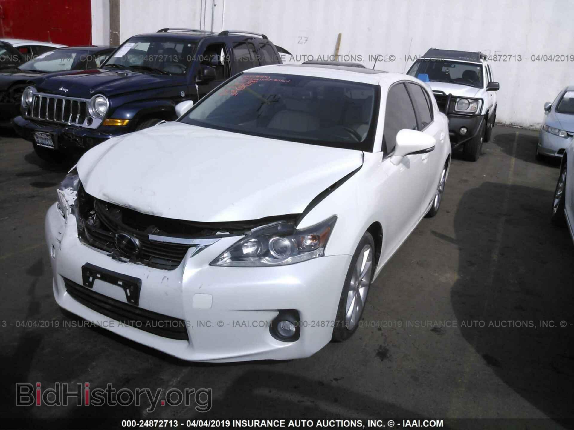 2011 LEXUS CT - VIN: JTHKD5BH8B2005997 - Photo 2
