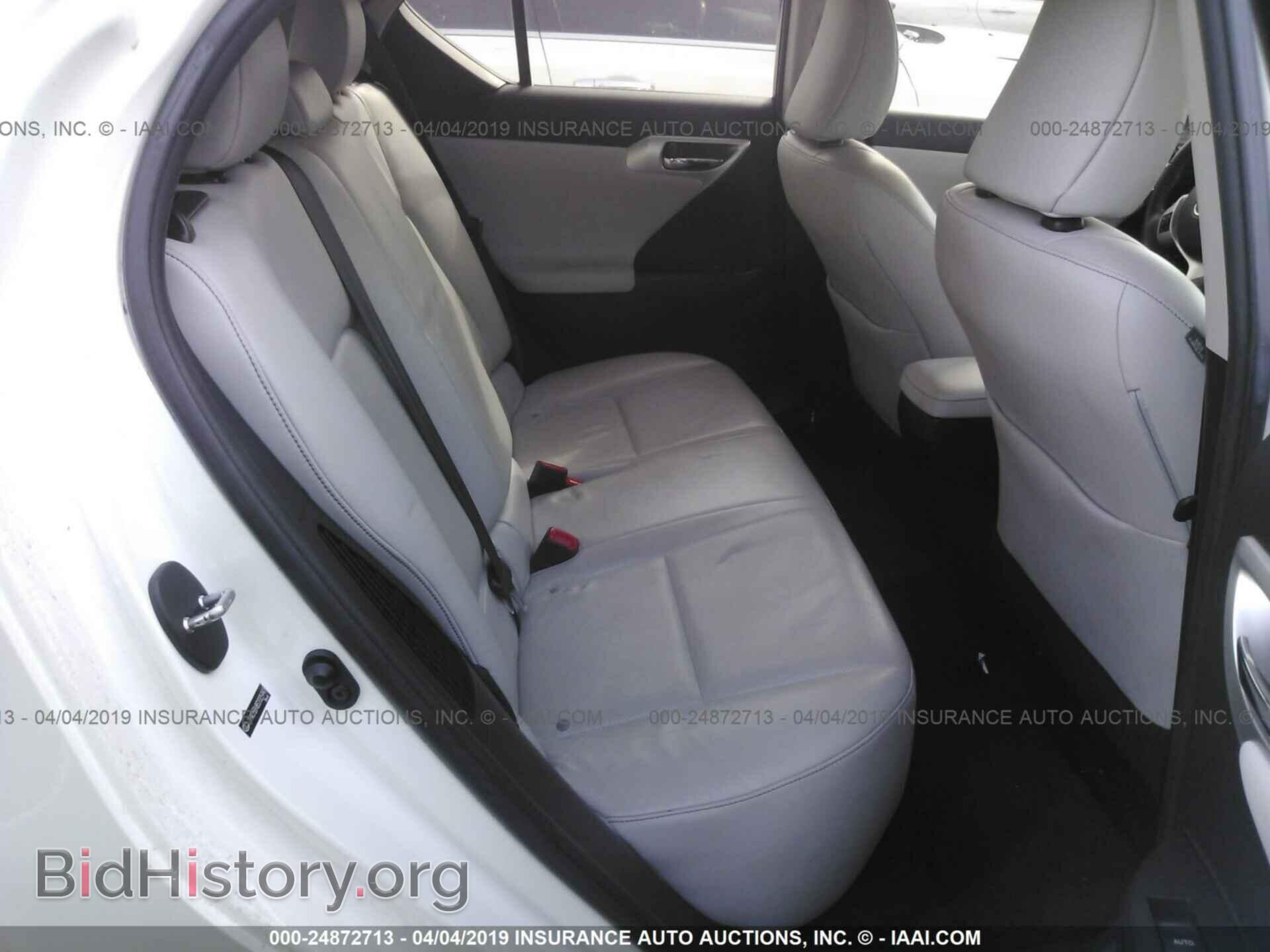 2011 LEXUS CT - VIN: JTHKD5BH8B2005997 - Photo 8