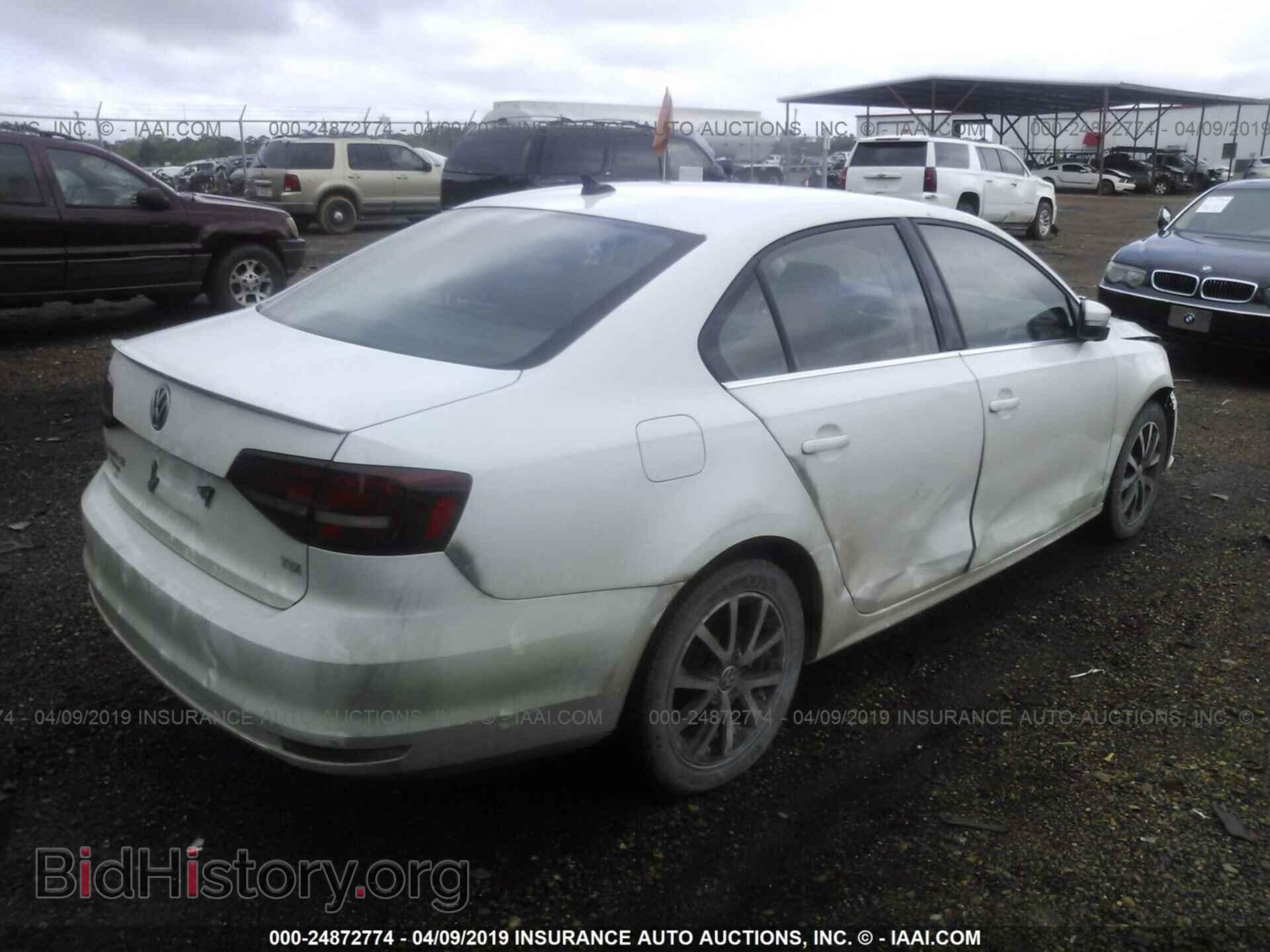 2017 VOLKSWAGEN JETTA - VIN: 3VWDB7AJ2HM357794 - Photo 4