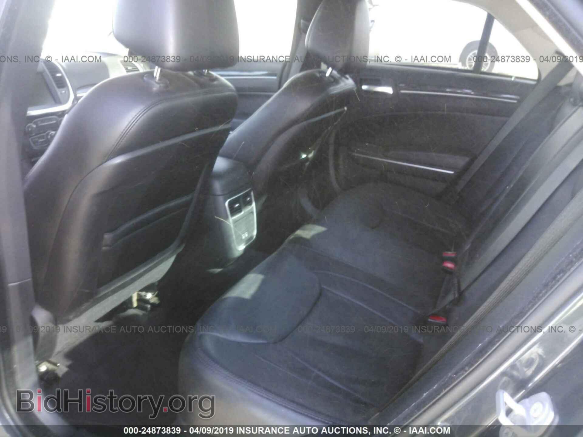 2016 CHRYSLER 300 - VIN: 2C3CCAAG3GH243270 - Фото 8