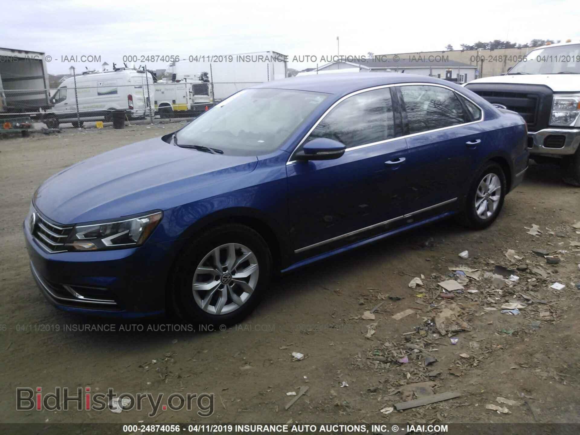 2017 VOLKSWAGEN PASSAT - VIN: 1VWAT7A3XHC001404 - Фото 2