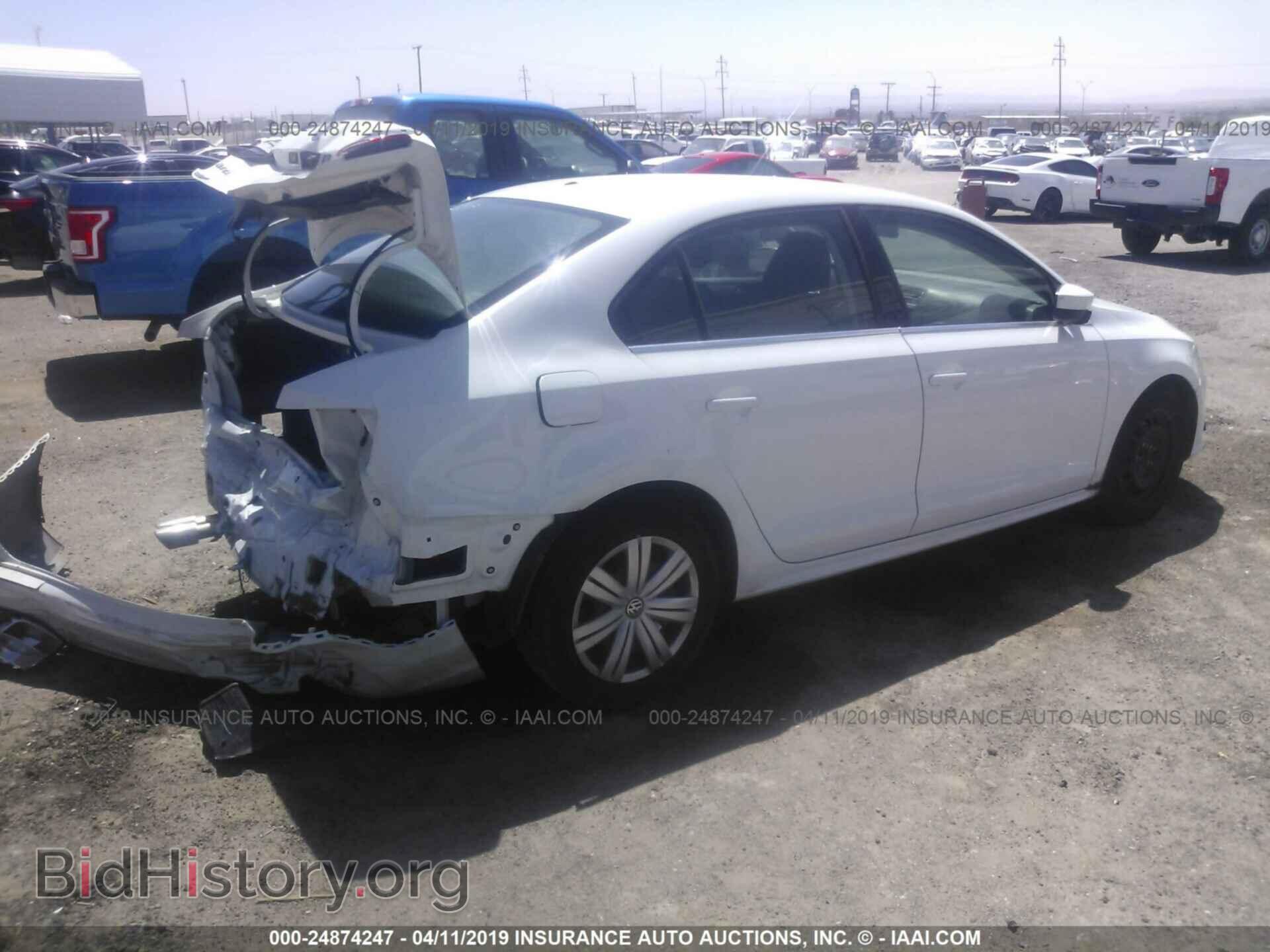 2017 VOLKSWAGEN JETTA - VIN: 3VW2B7AJXHM414850 - Фото 4