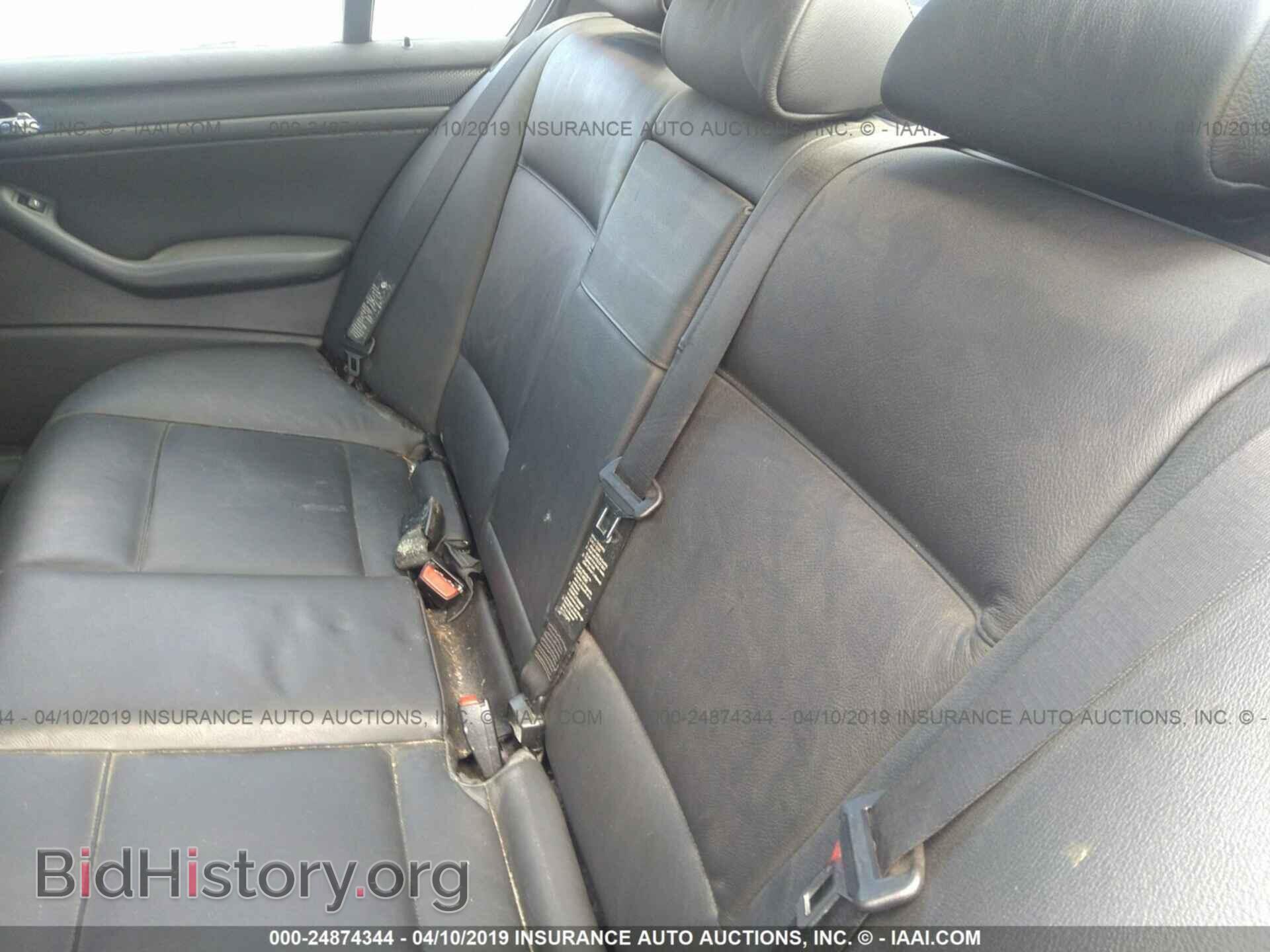 2005 BMW 330 - VIN: WBAEV53415KM08888 - Фото 8
