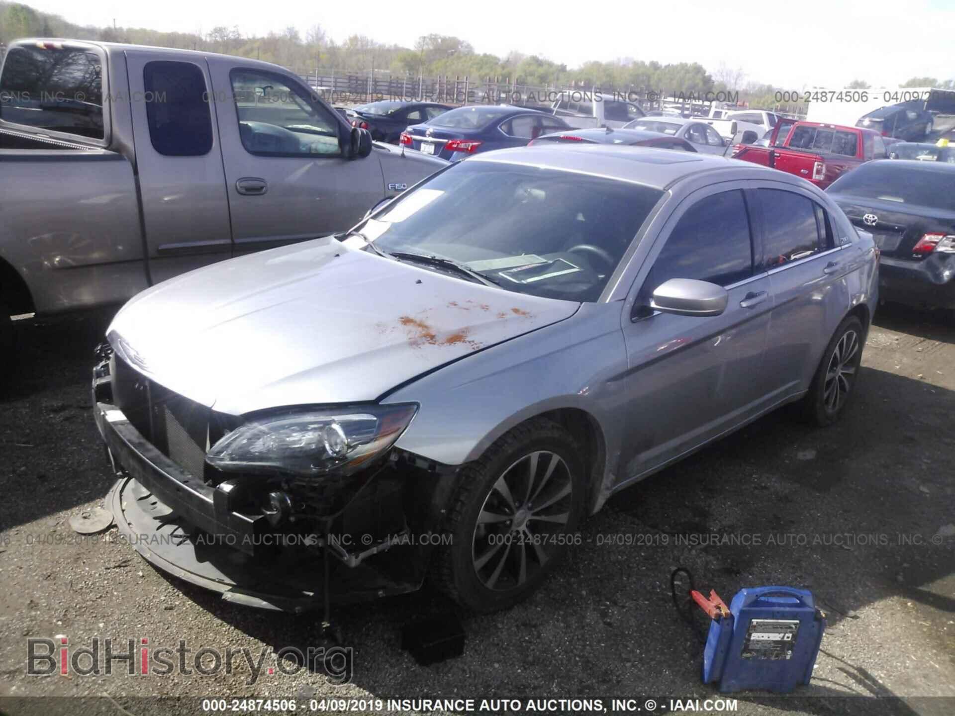 2014 CHRYSLER 200 - VIN: 1C3CCBBB3EN117889 - Фото 2