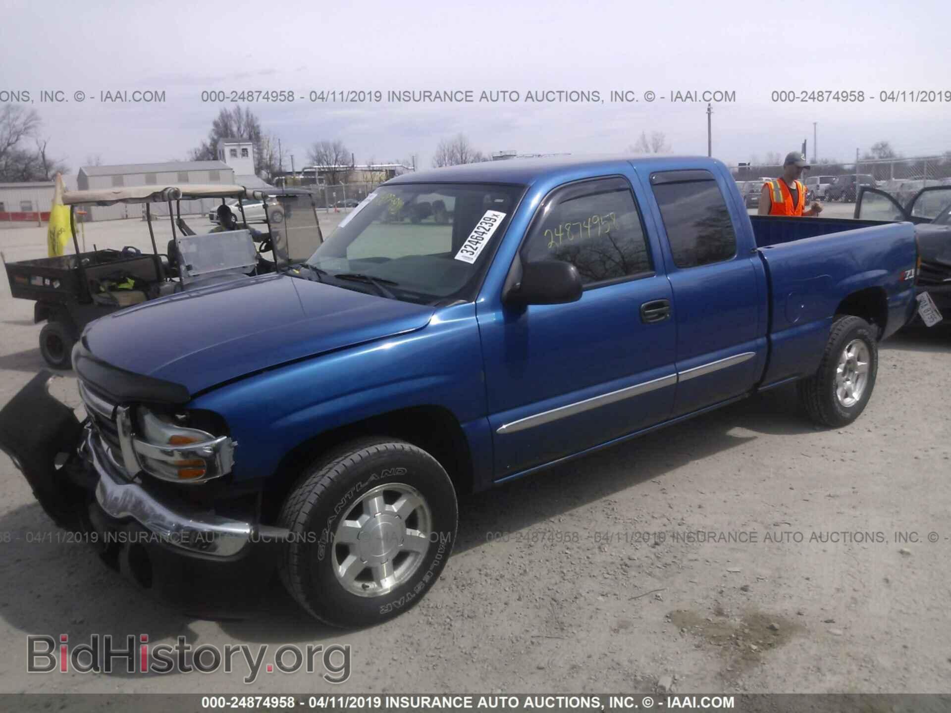 2004 GMC NEW SIERRA - VIN: 2GTEK19TX41257096 - Фото 2