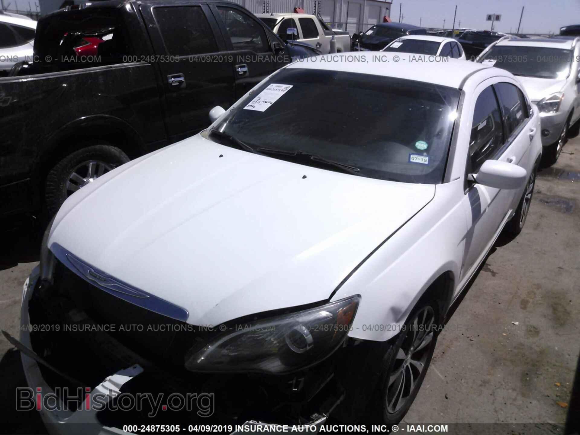 2013 CHRYSLER 200 - VIN: 1C3CCBBB0DN627762 - Photo 2