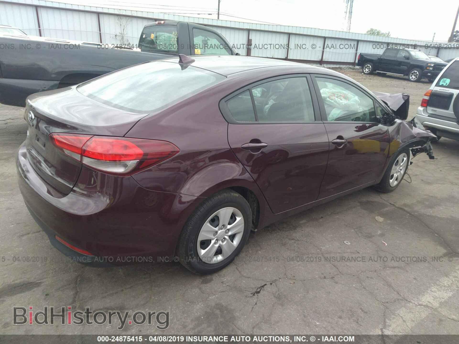 2017 KIA FORTE - VIN: 3KPFK4A70HE092401 - Photo 4