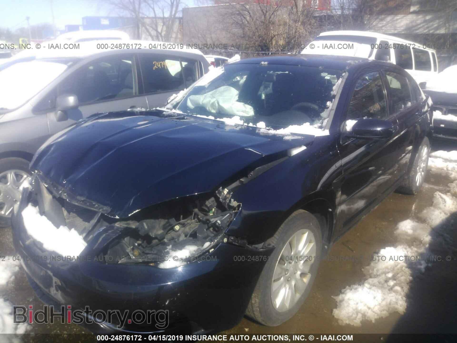 2011 CHRYSLER 200 - VIN: 1C3BC4FB8BN558446 - Photo 2
