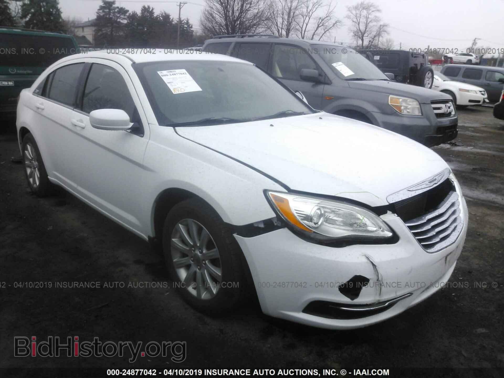 Photo 1C3BC1FB6BN547640 - CHRYSLER 200 2011