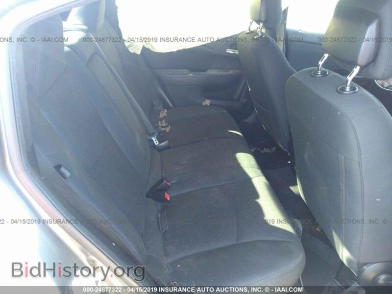 2012 Chrysler 200 (VIN 1C3CCBAB5CN104253) — photo 5 of 10