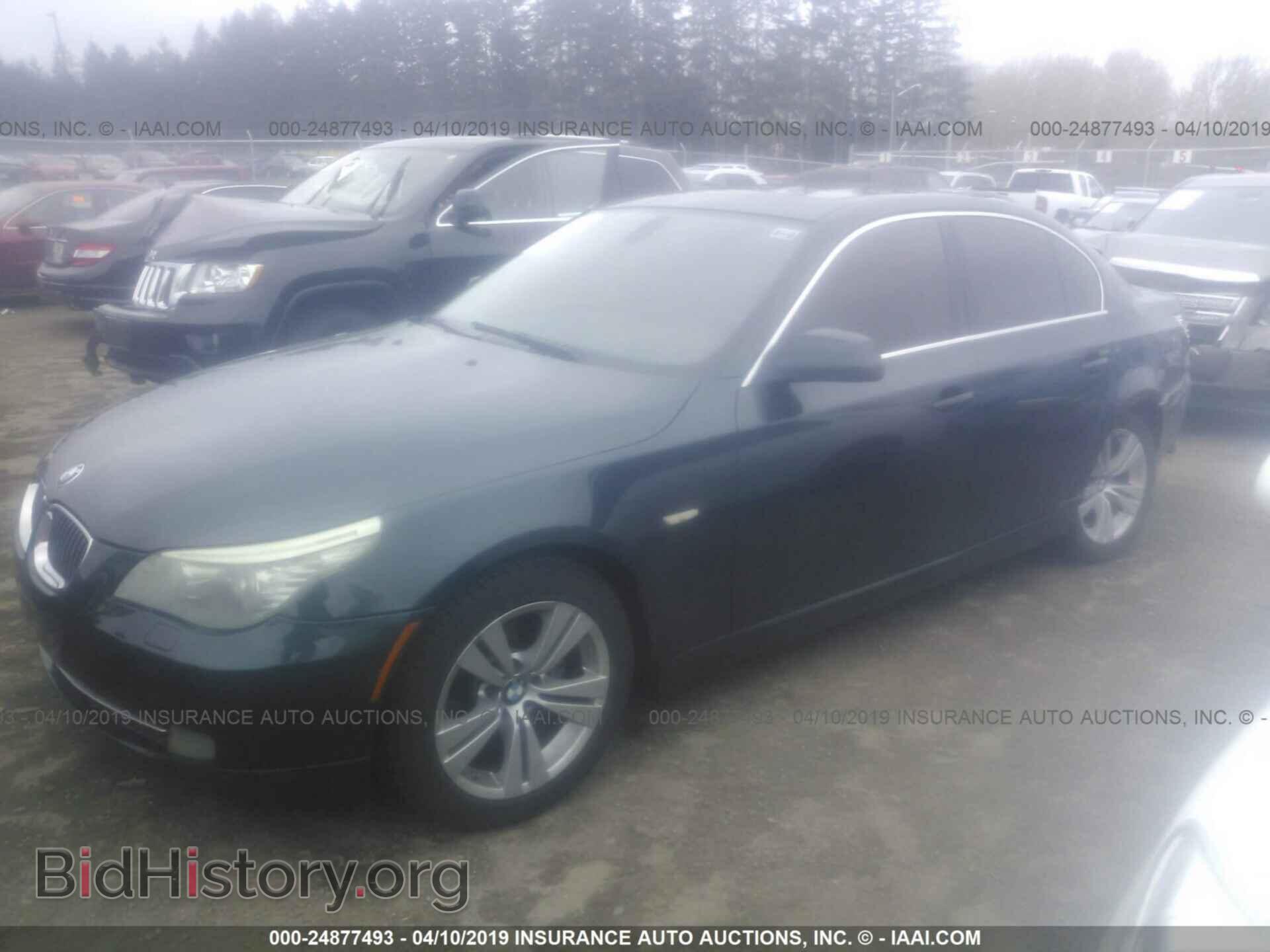 2010 BMW 528 - VIN: WBANU5C53ABY65403 - Фото 2