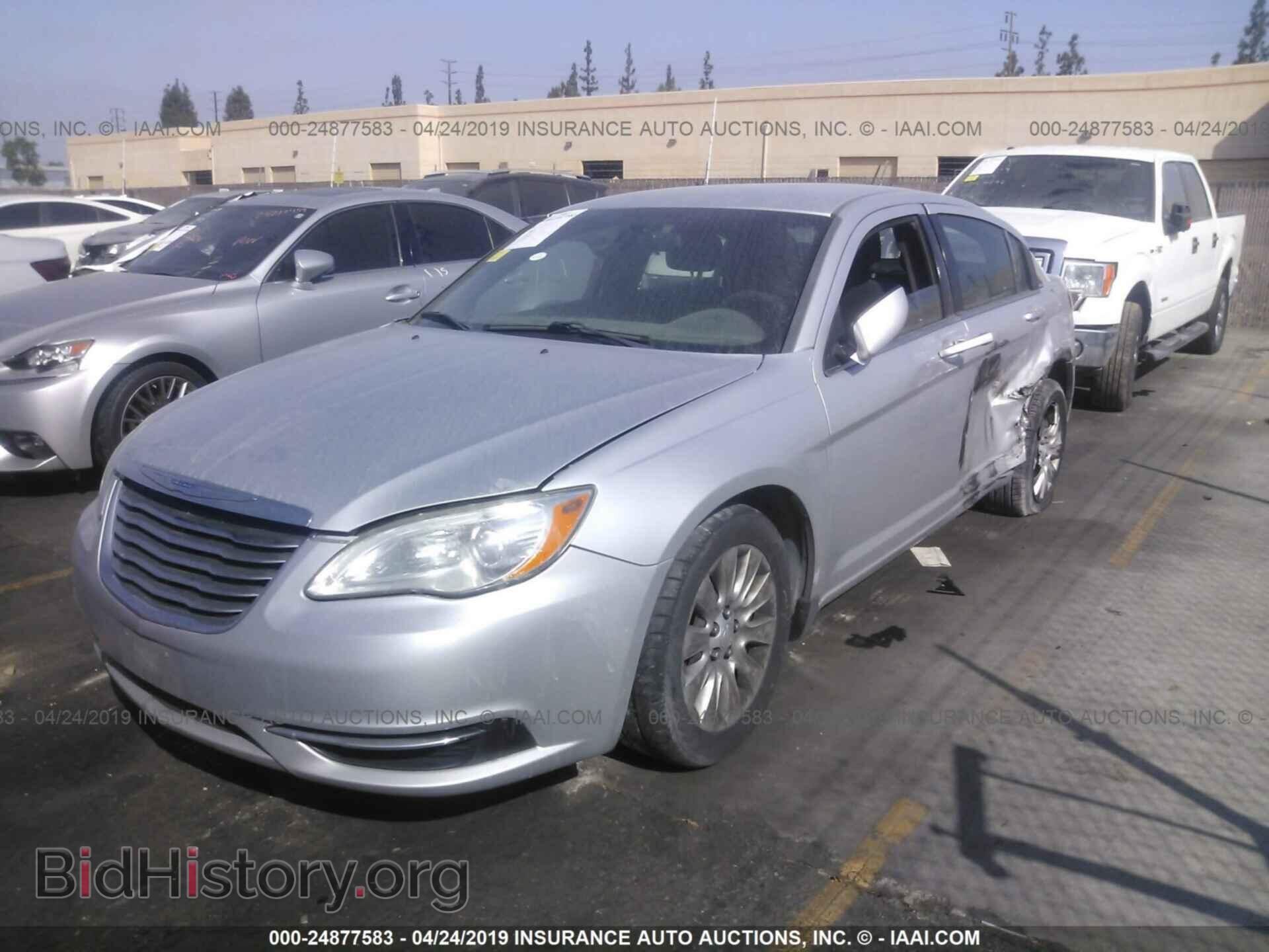 2012 CHRYSLER 200 - VIN: 1C3CCBAB0CN272169 - Фото 2