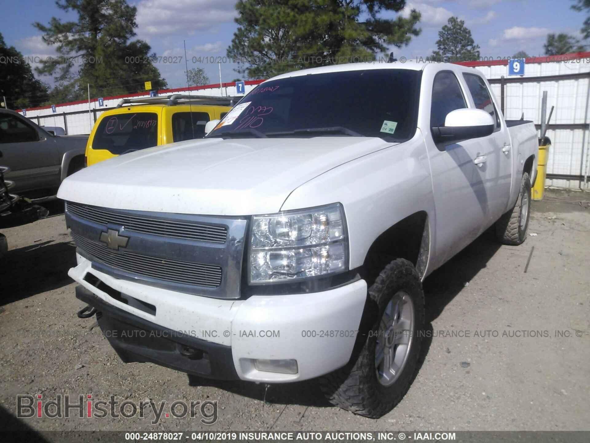 2011 CHEVROLET SILVERADO - VIN: 3GCPKTE36BG153297 - Фото 2