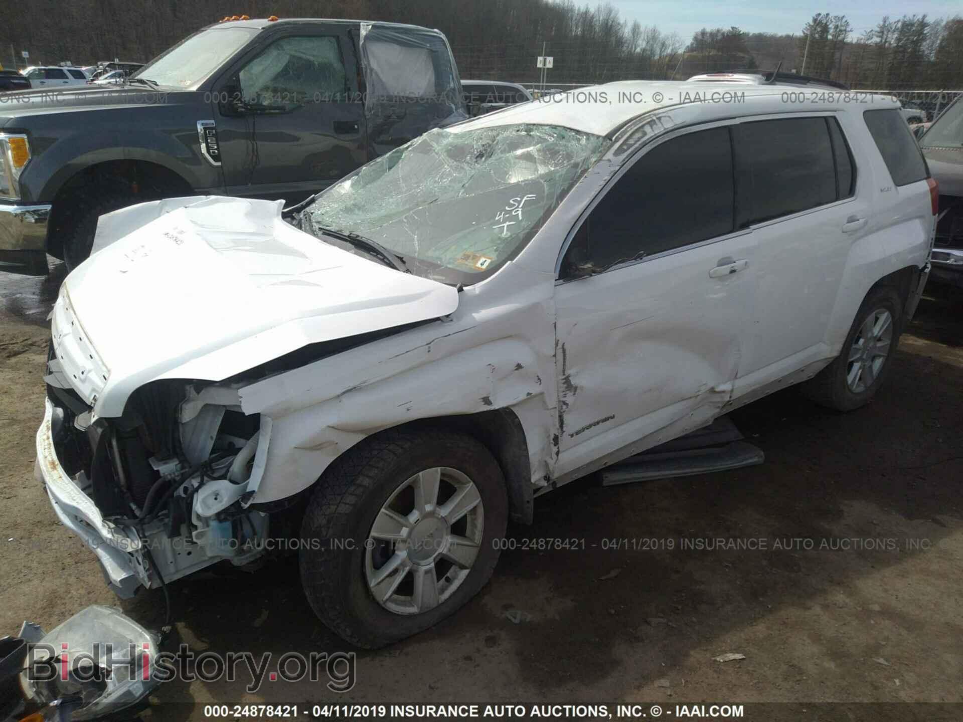 2010 GMC TERRAIN - VIN: 2CTFLCEW2A6269713 - Photo 2