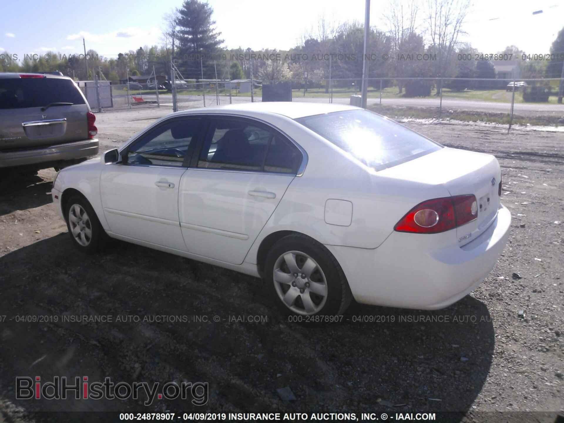 2008 KIA OPTIMA - VIN: KNAGE123685198012 - Фото 3
