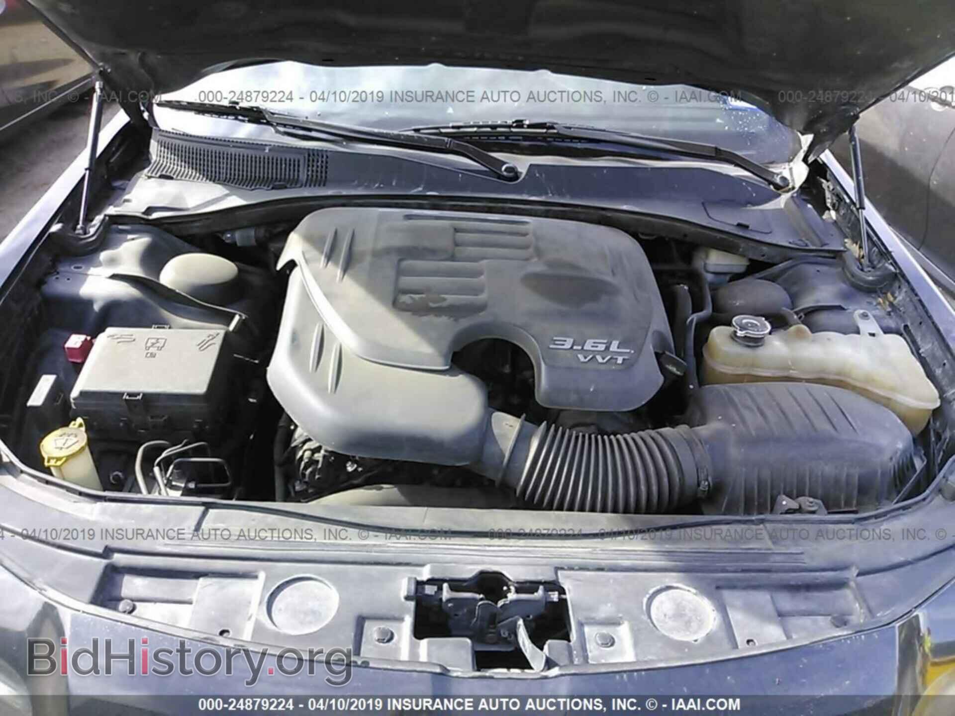 2014 CHRYSLER 300 - VIN: 2C3CCABG3EH222107 - Фото 10