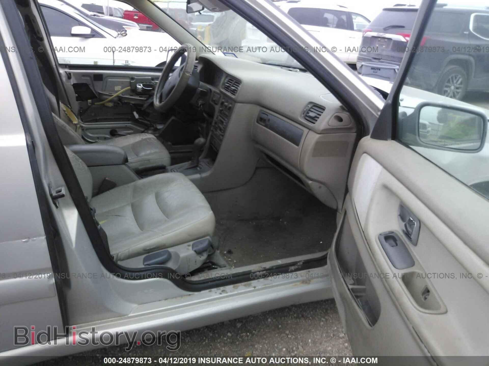 2000 VOLVO S70 - VIN: YV1LS61J6Y2628799 - Фото 5