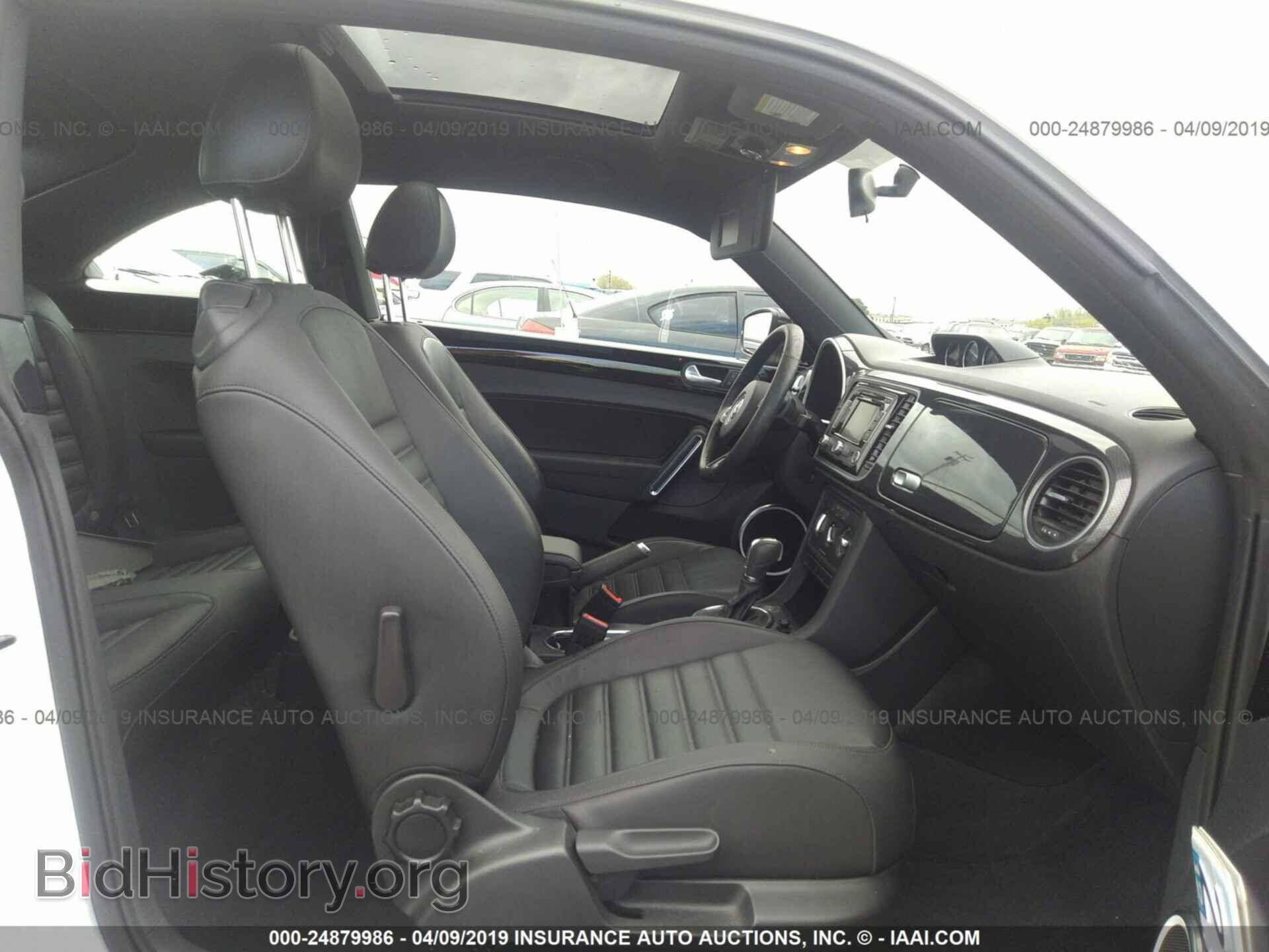 2013 VOLKSWAGEN BEETLE - VIN: 3VWVA7AT1DM662190 - Фото 5