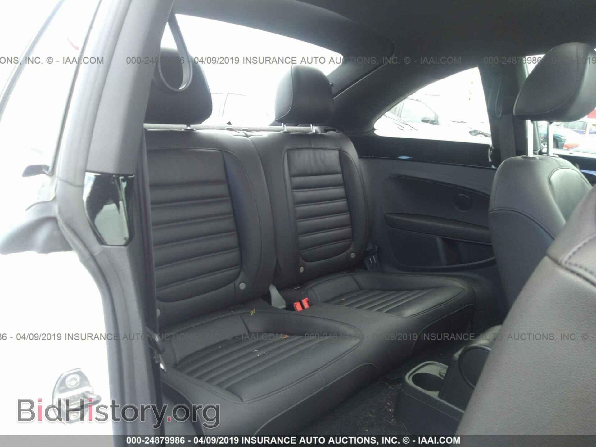 2013 VOLKSWAGEN BEETLE - VIN: 3VWVA7AT1DM662190 - Фото 8