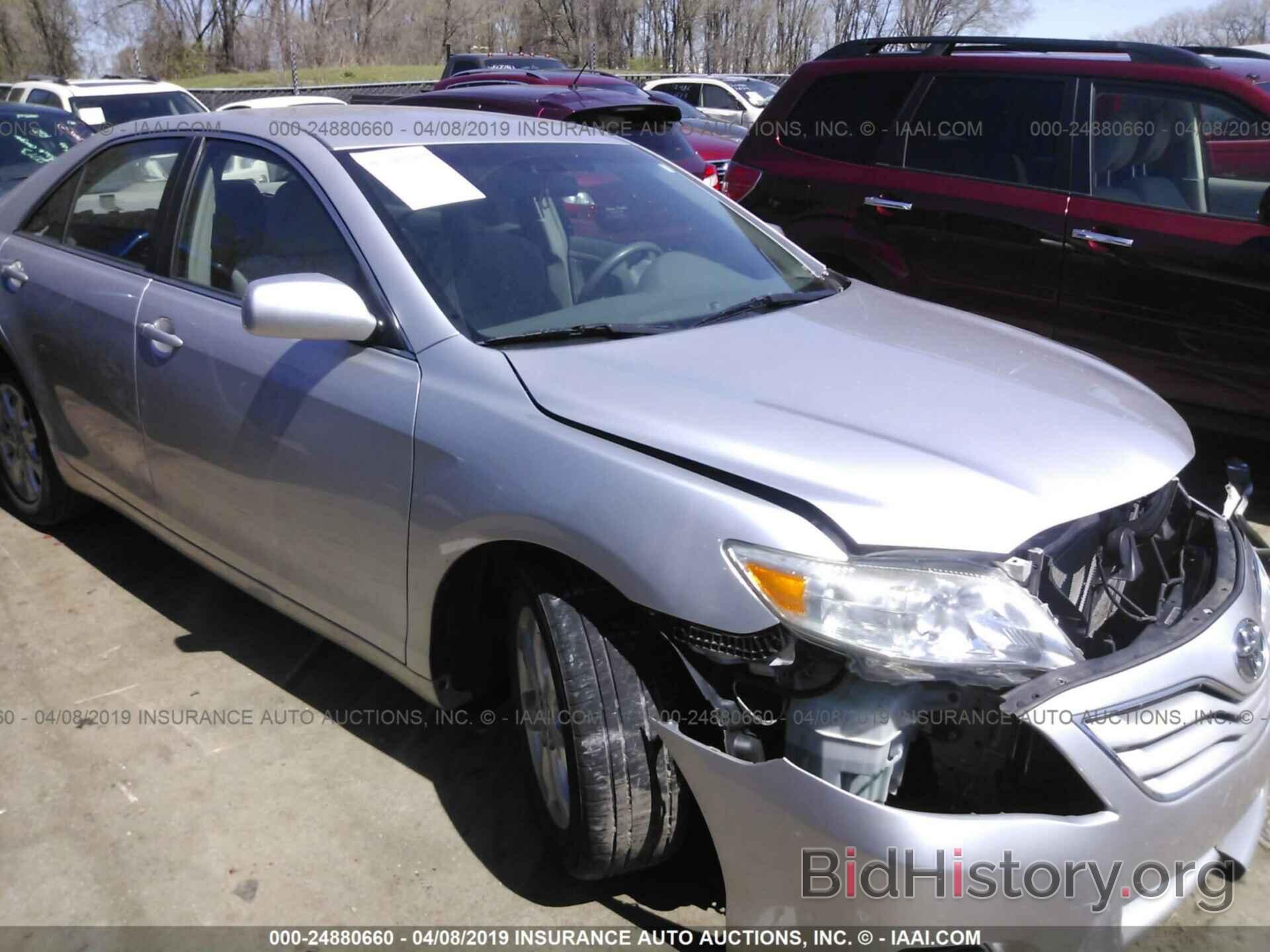 Photo 4T4BF3EK2BR216075 - TOYOTA CAMRY 2011