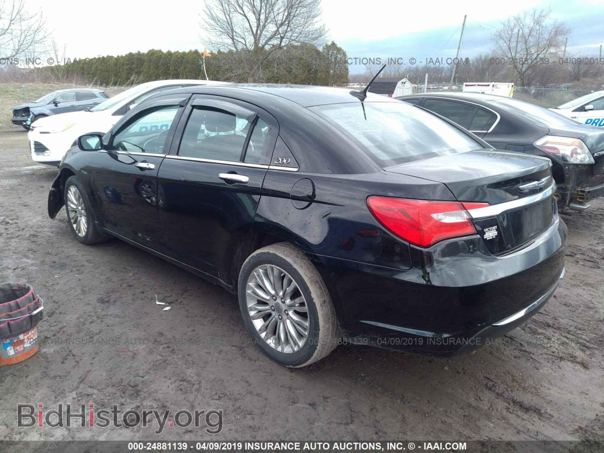 2011 CHRYSLER 200 - VIN: 1C3BC2FG3BN607620 - Фото 3