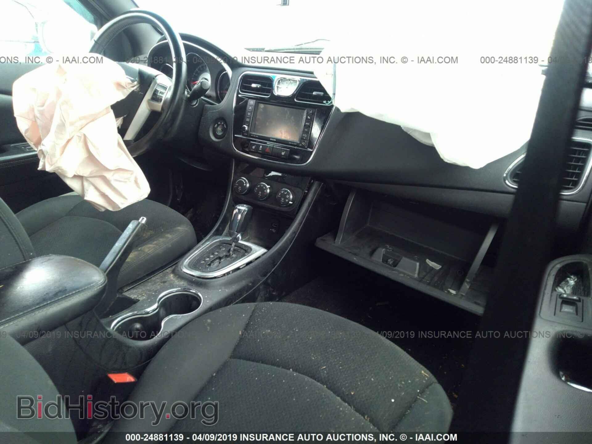 2011 CHRYSLER 200 - VIN: 1C3BC2FG3BN607620 - Фото 5