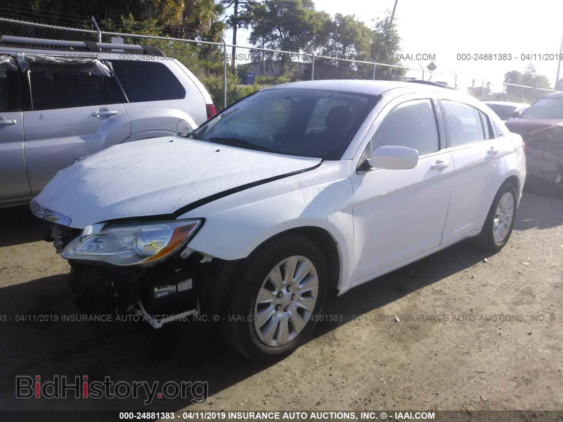2013 CHRYSLER 200 - VIN: 1C3CCBAB7DN641501 - Photo 2
