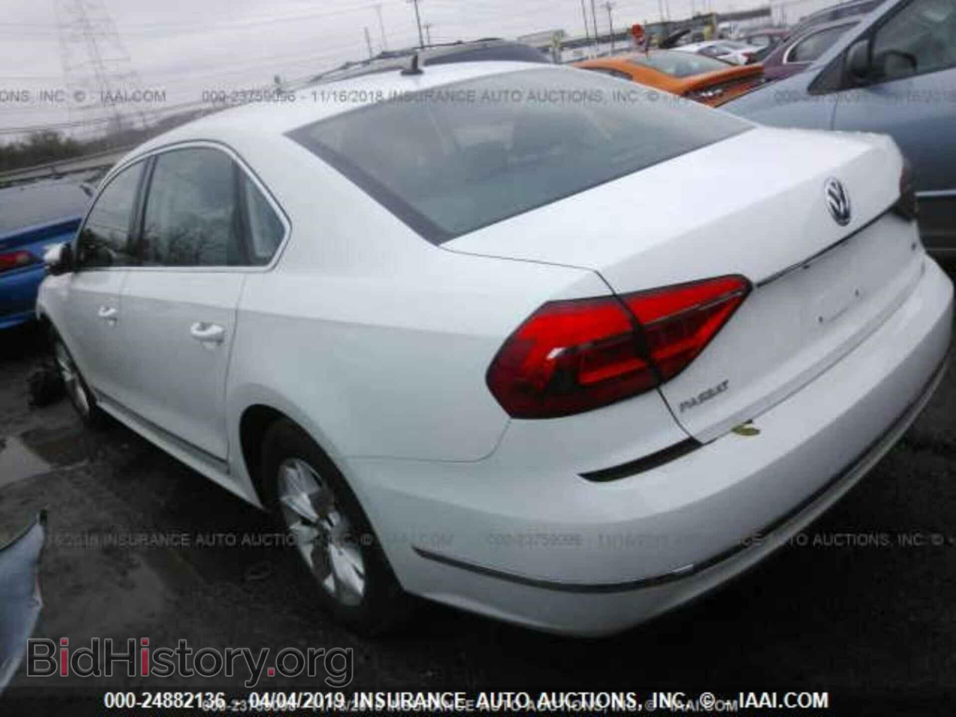 2016 VOLKSWAGEN PASSAT - VIN: 1VWAT7A31GC030420 - Фото 3