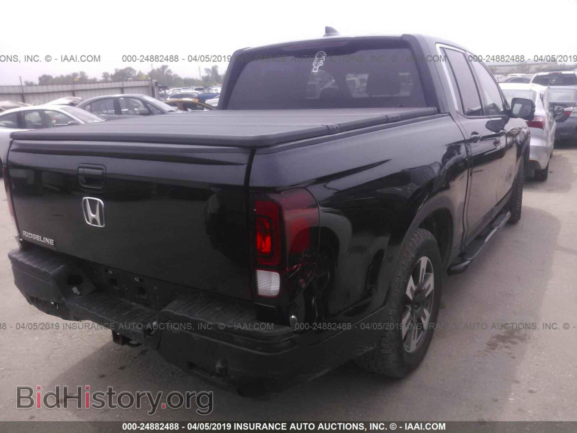 2017 Honda Ridgeline - VIN: 5FPYK2F68HB006010 - Photo 4