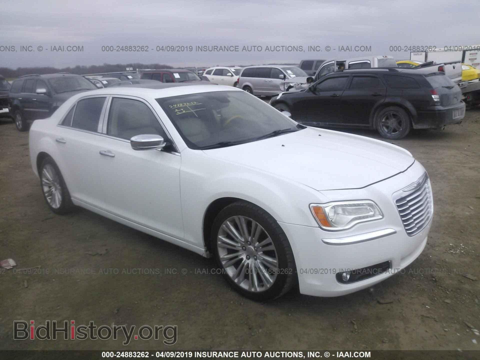 Фотография 2C3CCACG1CH136998 - CHRYSLER 300 2012