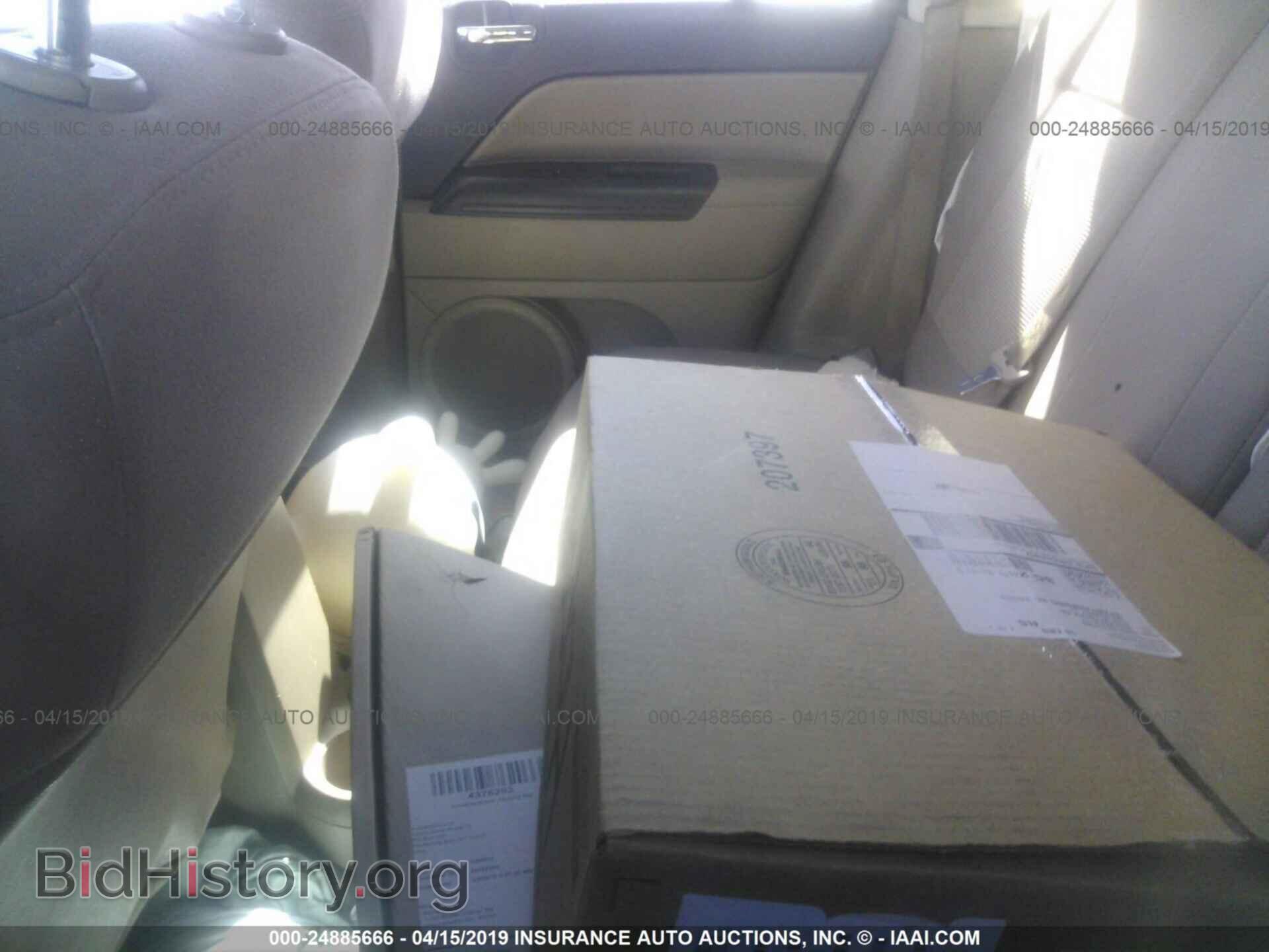 2011 JEEP COMPASS - VIN: 1J4NT1FA7BD138384 - Фото 8