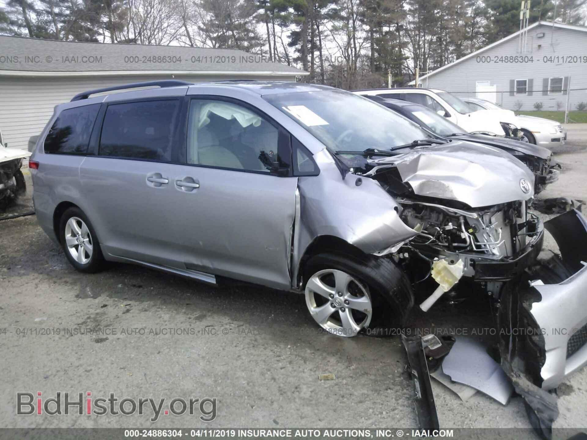 Photo 5TDKK3DC3CS203300 - TOYOTA SIENNA 2012