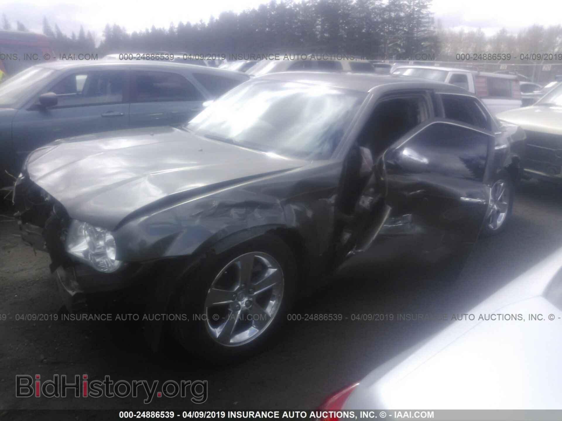 2010 CHRYSLER 300C - VIN: 2C3CA6CT3AH232791 - Фото 2