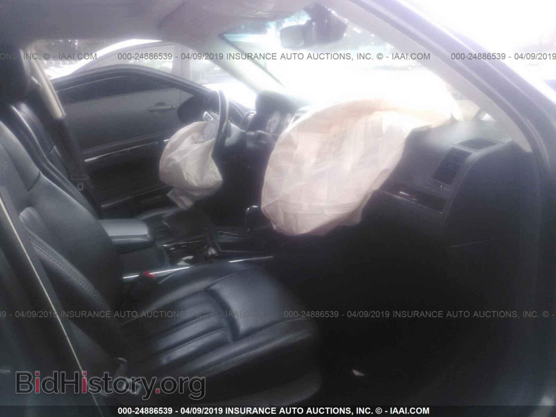 2010 CHRYSLER 300C - VIN: 2C3CA6CT3AH232791 - Фото 5