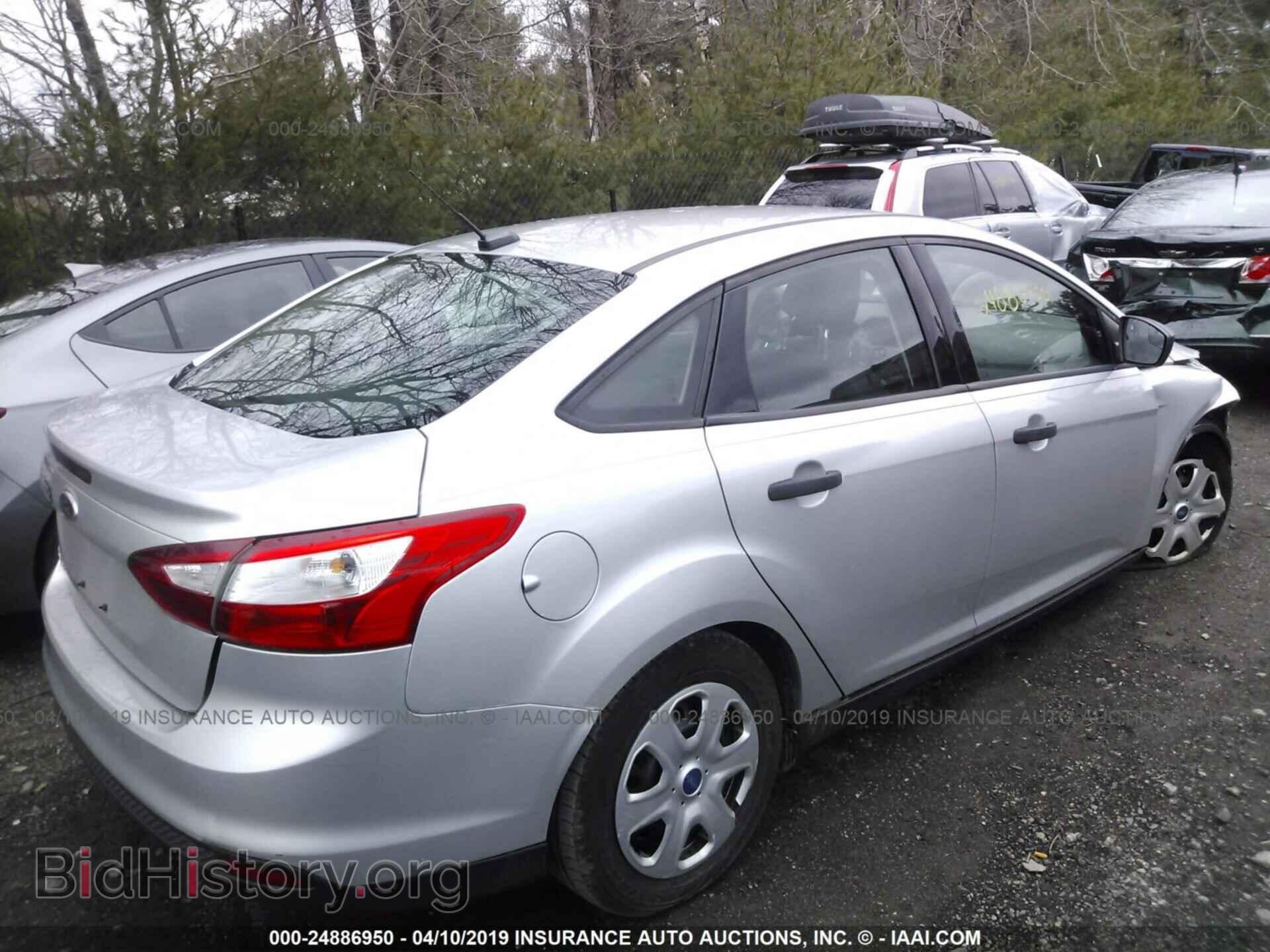 2012 Ford Focus - VIN: 1FAHP3E25CL124266 - Photo 4