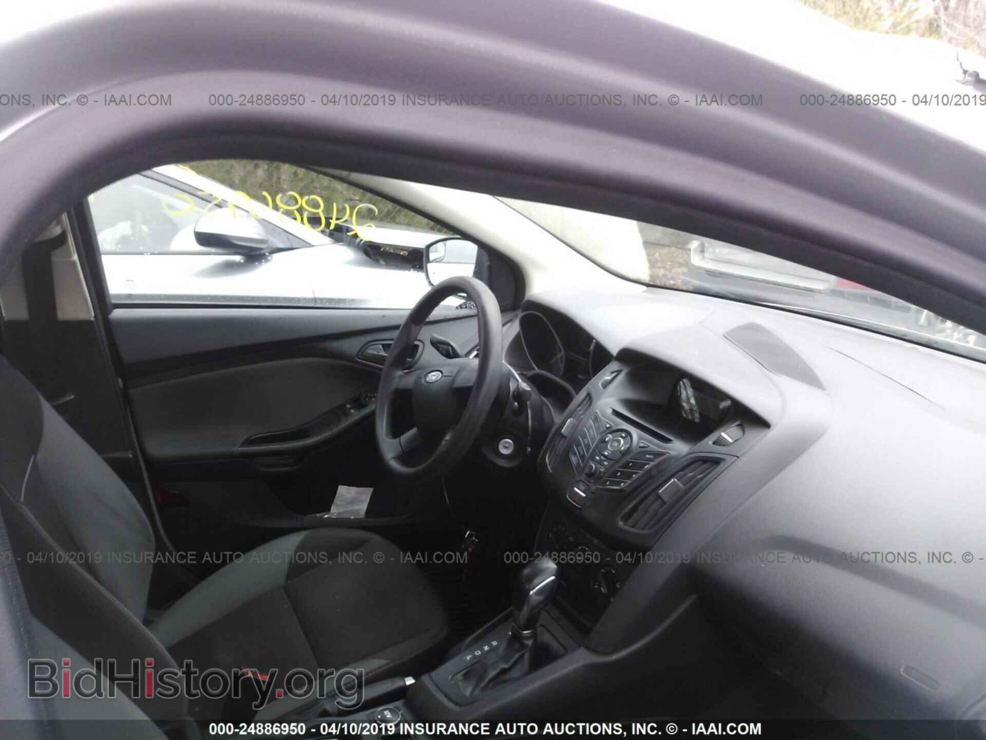2012 Ford Focus - VIN: 1FAHP3E25CL124266 - Photo 5