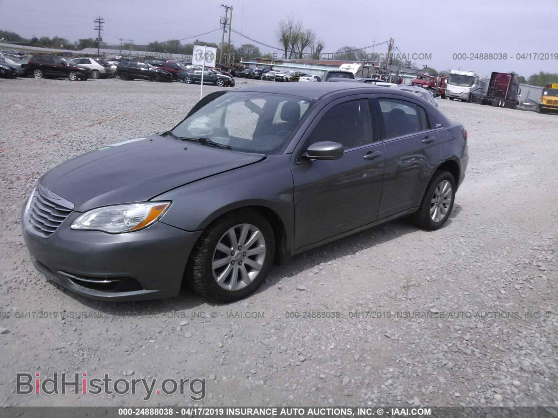 2012 CHRYSLER 200 - VIN: 1C3CCBBB2CN134762 - Фото 2