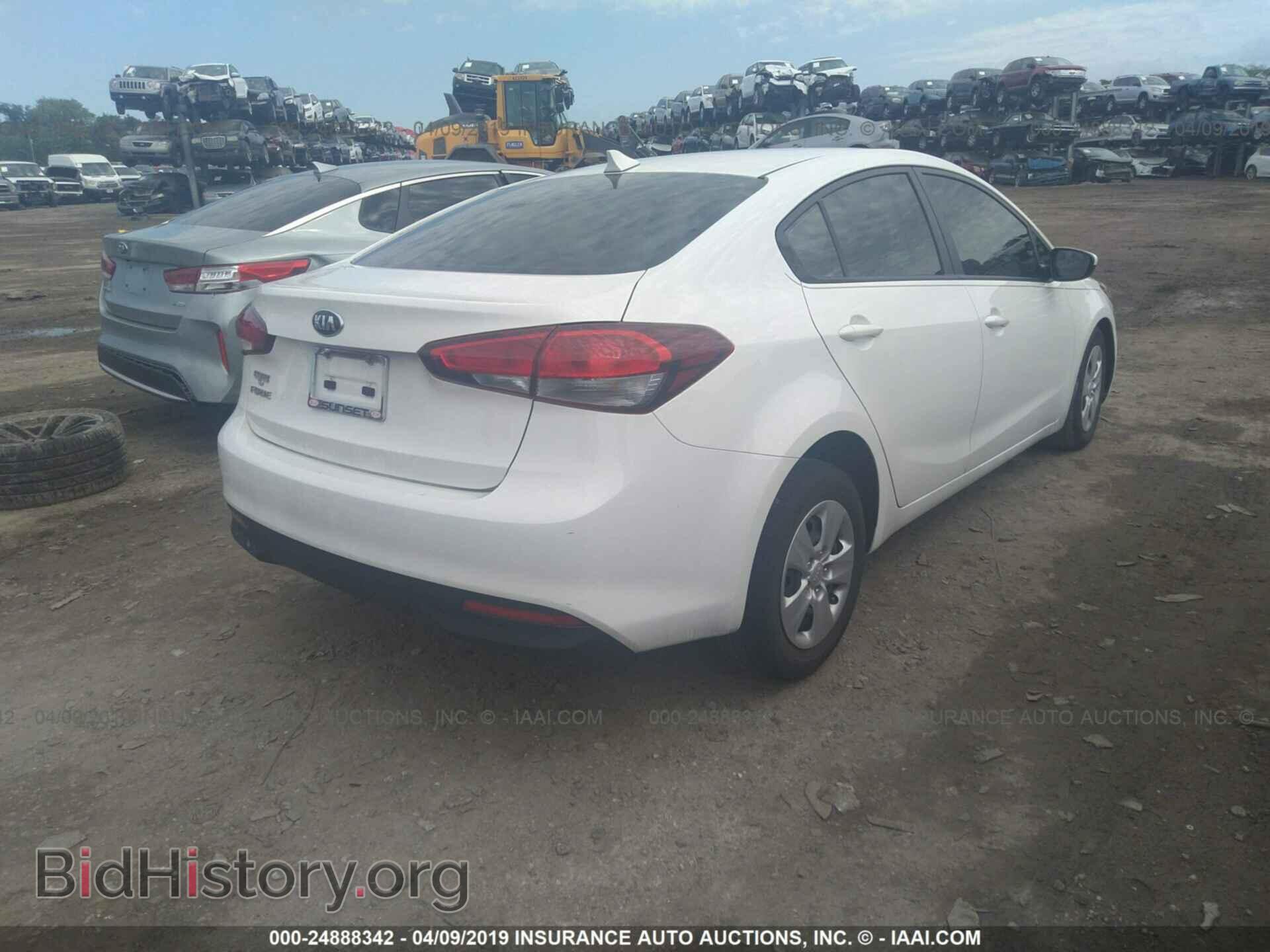 2017 KIA FORTE - VIN: 3KPFK4A73HE099794 - Фото 4