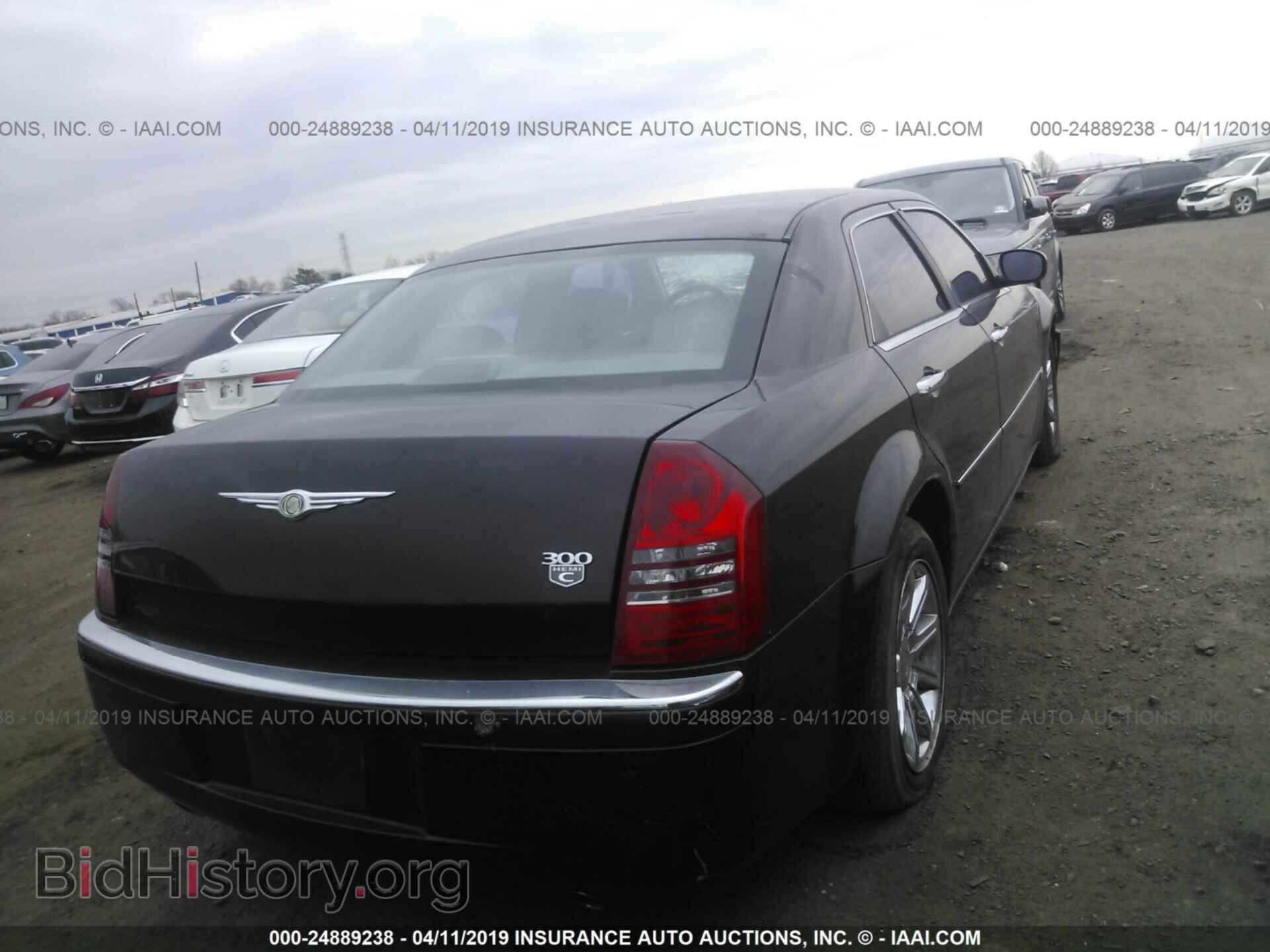 2005 CHRYSLER 300C - VIN: 2C3AA63H65H523844 - Фото 4