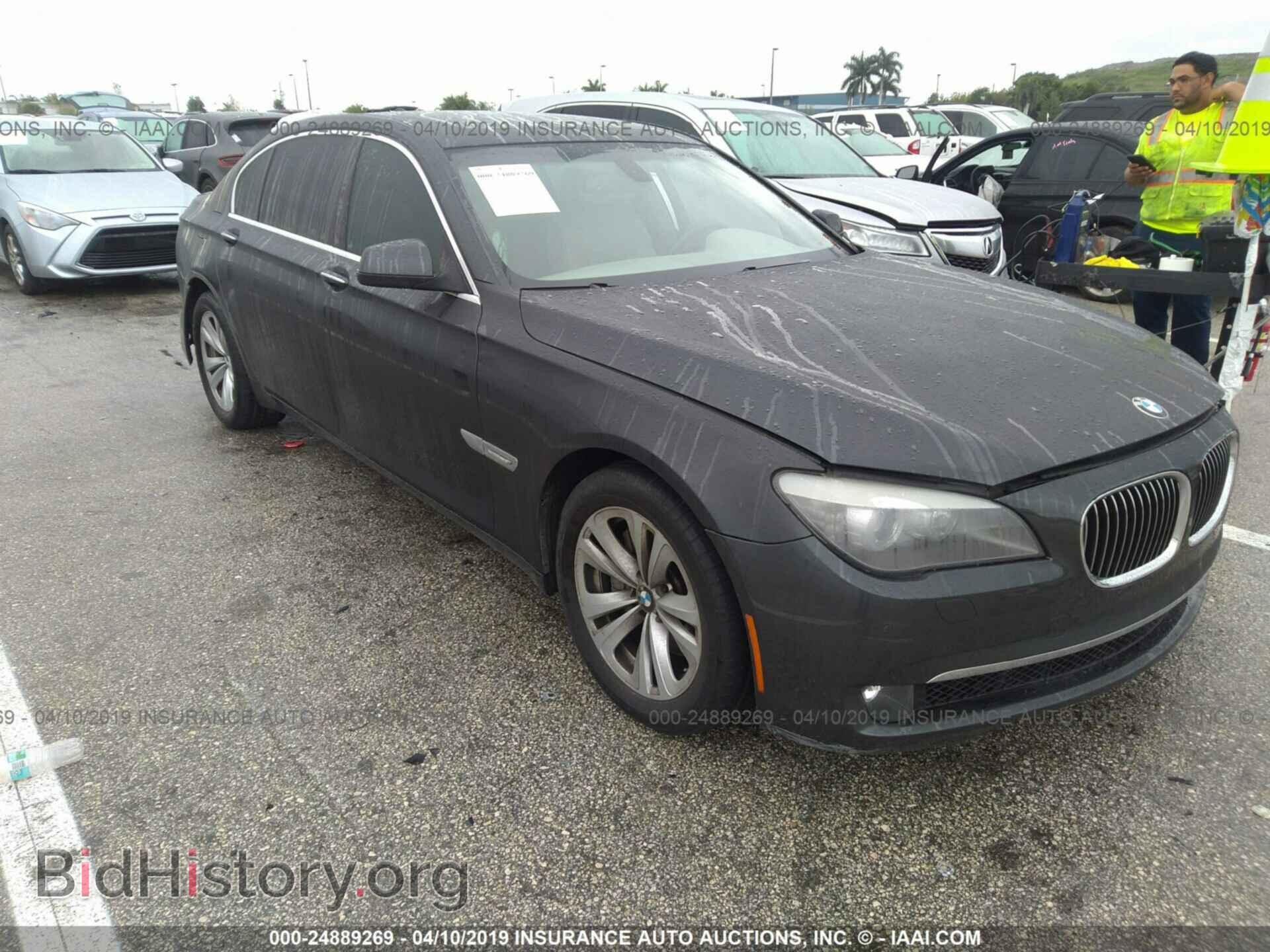 Photo WBAKB4C58BC574572 - BMW 740 2011