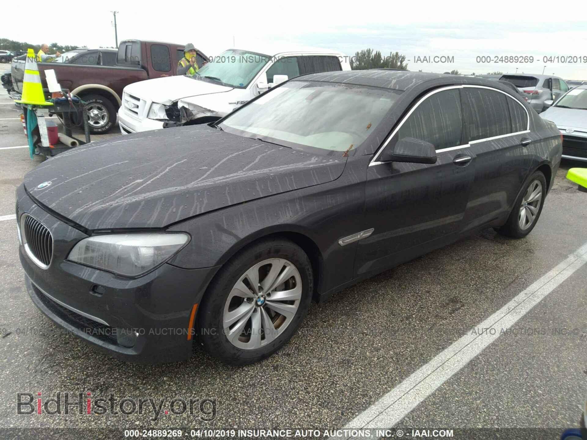 2011 BMW 740 - VIN: WBAKB4C58BC574572 - Photo 2
