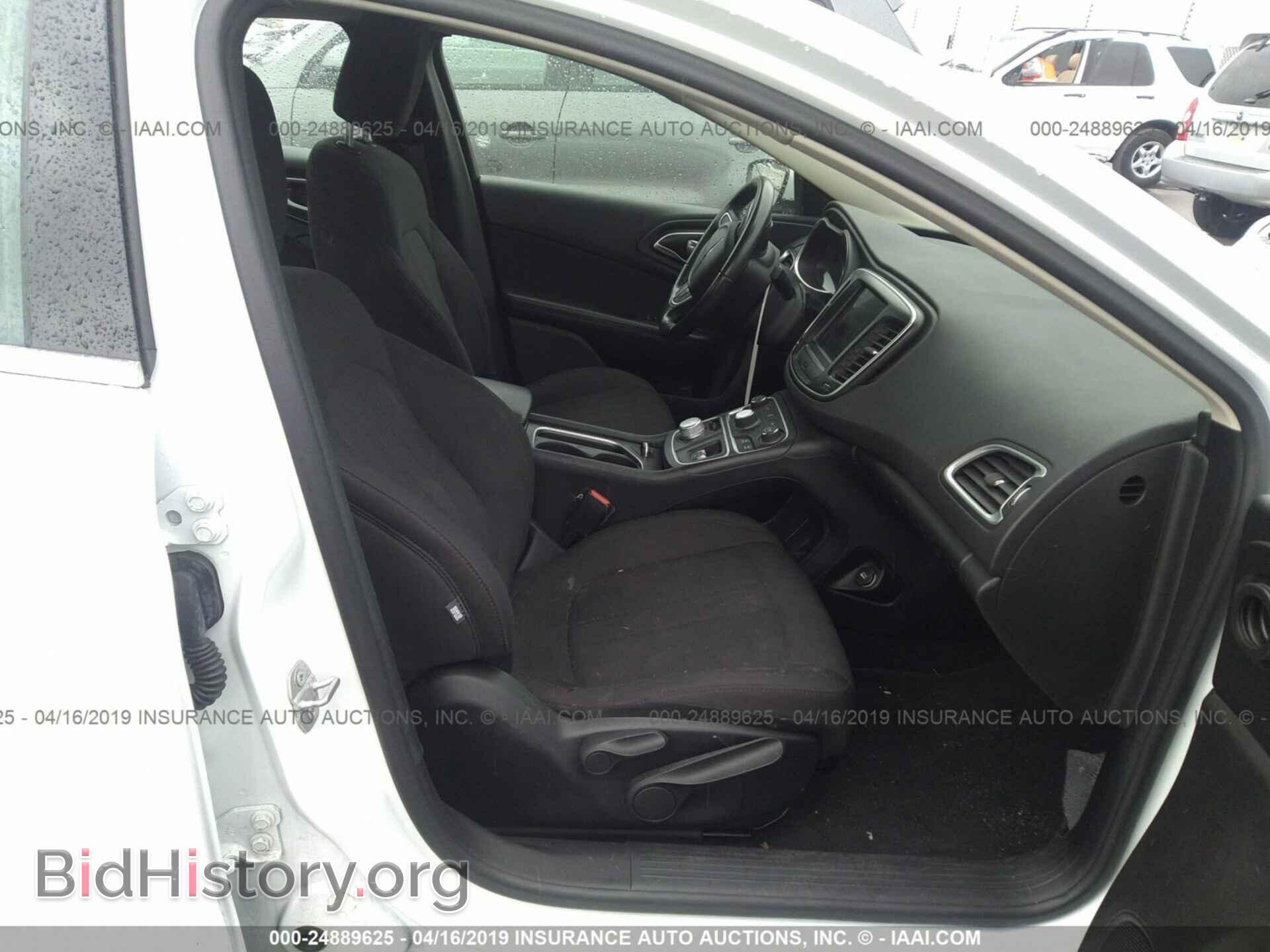 2016 CHRYSLER 200 - VIN: 1C3CCCABXGN167053 - Photo 5