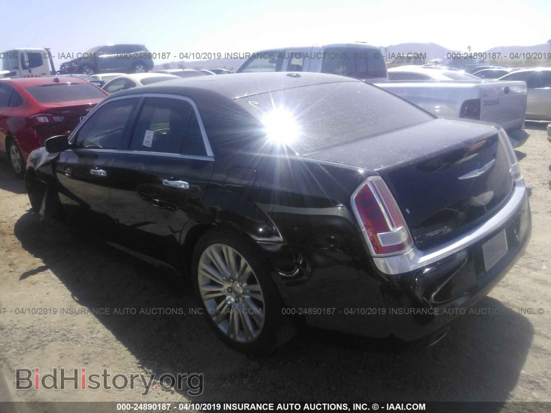 2012 CHRYSLER 300C - VIN: 2C3CCAPT7CH236207 - Фото 3