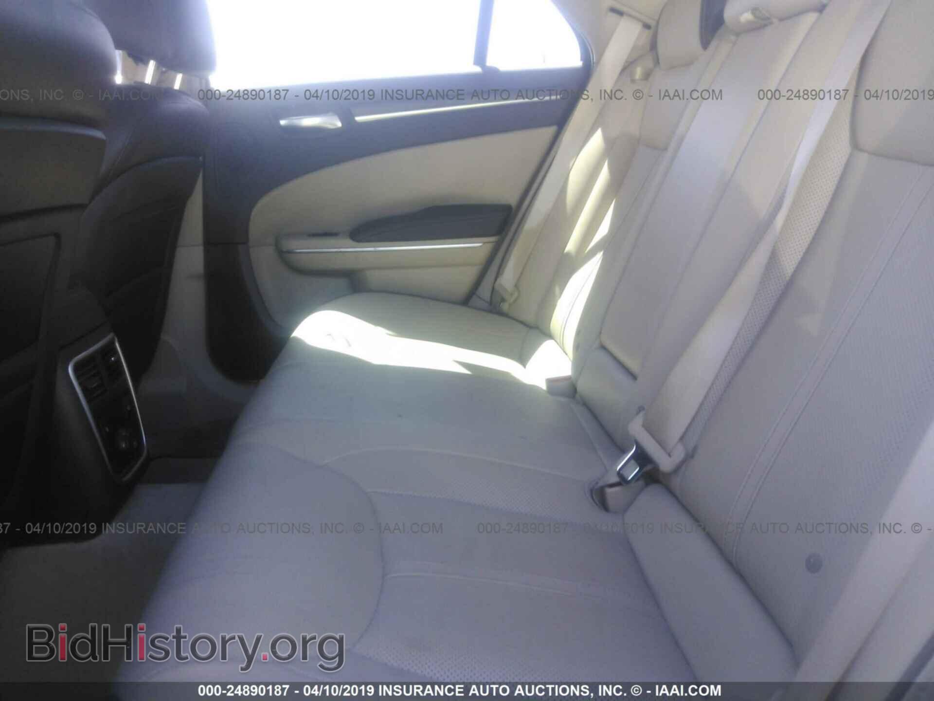 2012 CHRYSLER 300C - VIN: 2C3CCAPT7CH236207 - Фото 8