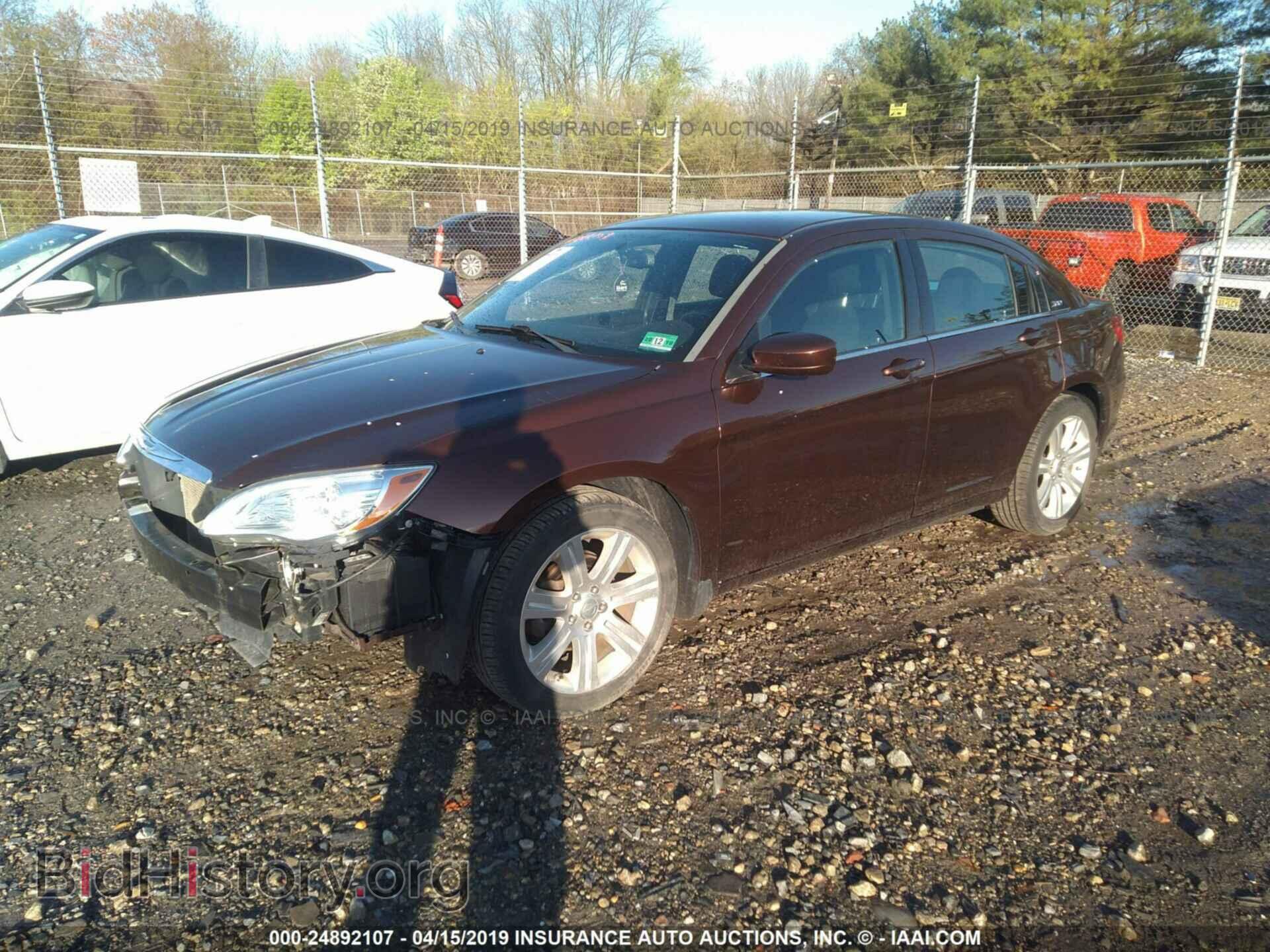 2012 CHRYSLER 200 - VIN: 1C3CCBBG2CN169524 - Фото 2