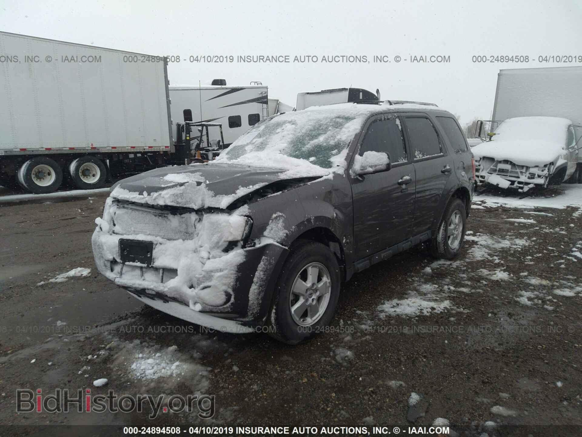 2011 FORD ESCAPE - VIN: 1FMCU0D72BKB73174 - Фото 2