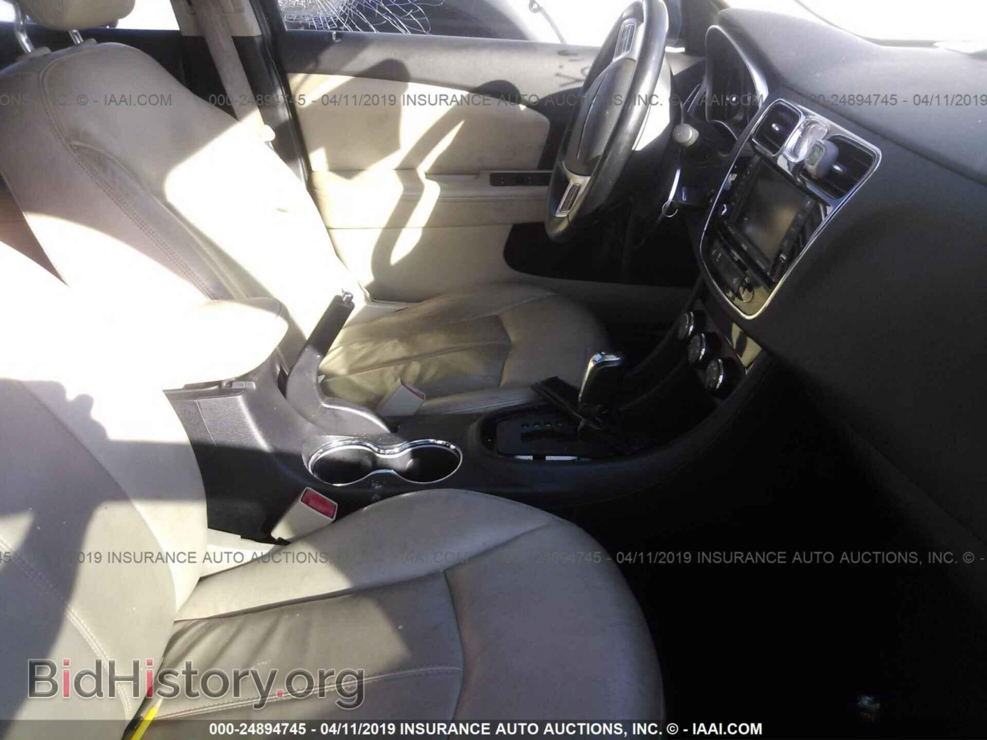 2011 CHRYSLER 200 - VIN: 1C3BC2FG2BN527600 - Фото 5